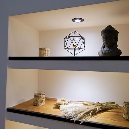 Edler Wohnraum Luxurioeses Stadtstudio Mit Balkon, Kaffeevollautomat & Klima ツウィッカウ エクステリア 写真