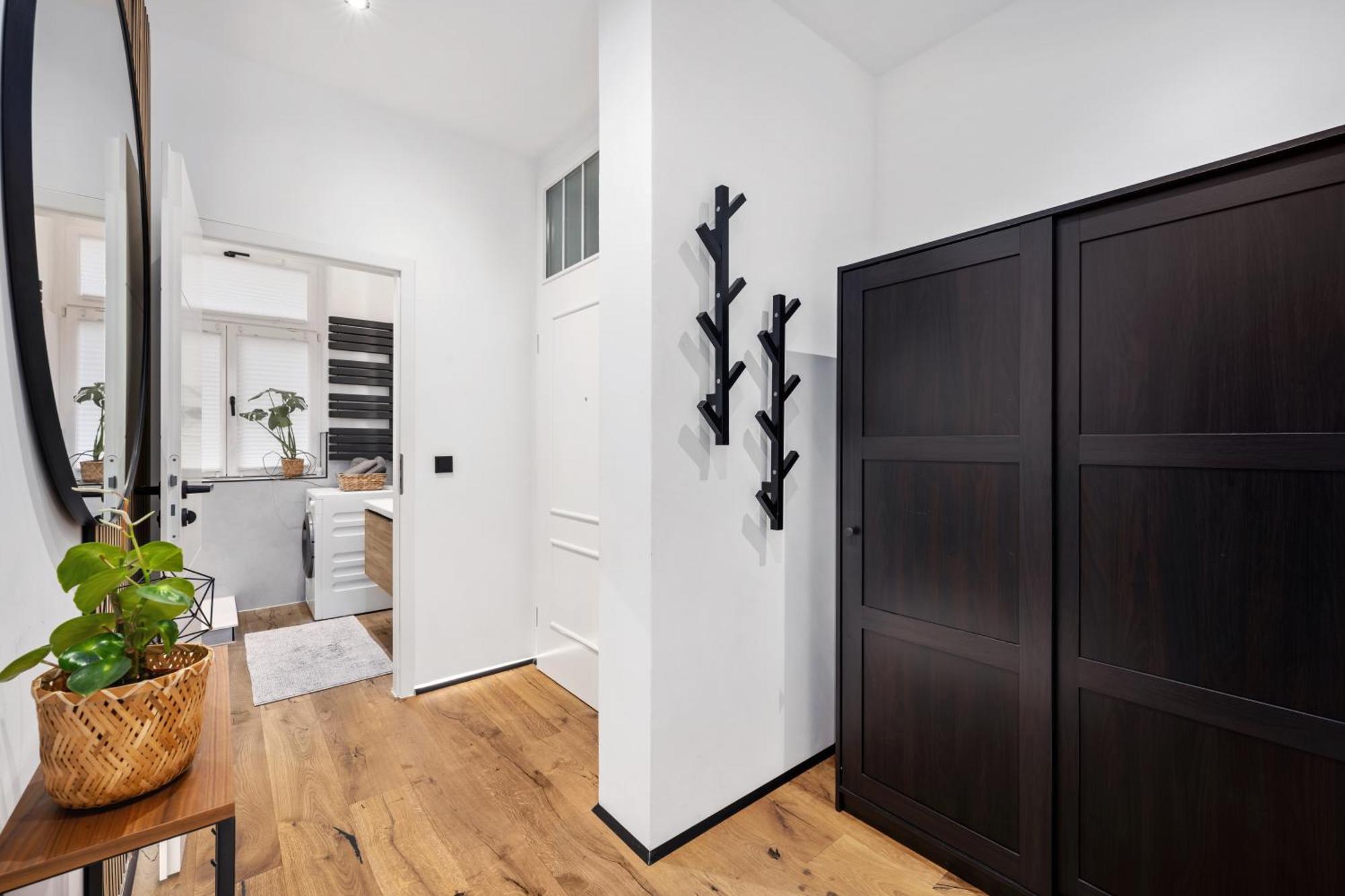 Edler Wohnraum Luxurioeses Stadtstudio Mit Balkon, Kaffeevollautomat & Klima ツウィッカウ エクステリア 写真